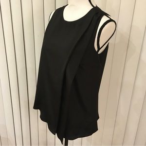 Lauren Ralph Lauren, short sleeve, elegant black top button at the back